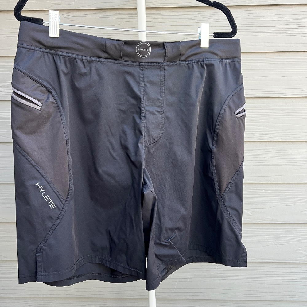 HYLETE Men’s Above Knee Training Shorts Black Size XL | Zip Pockets